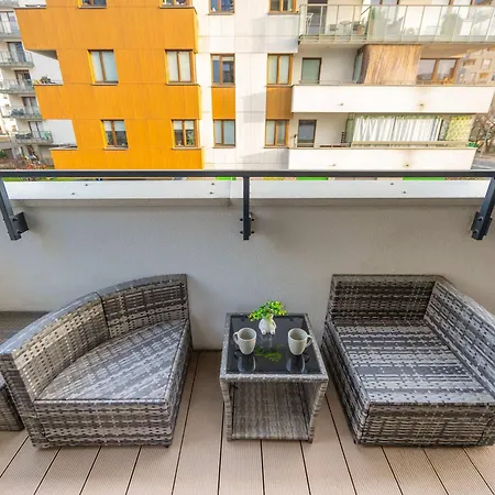 Apartament Family Cybernetyki With Ac And Parking By Renters *