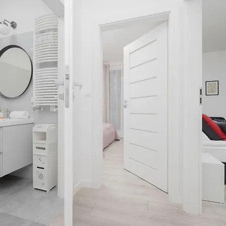 Family Cybernetyki With Ac And Parking By Renters * Warszawa