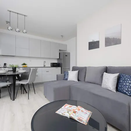 Family Cybernetyki With Ac And Parking By Renters *