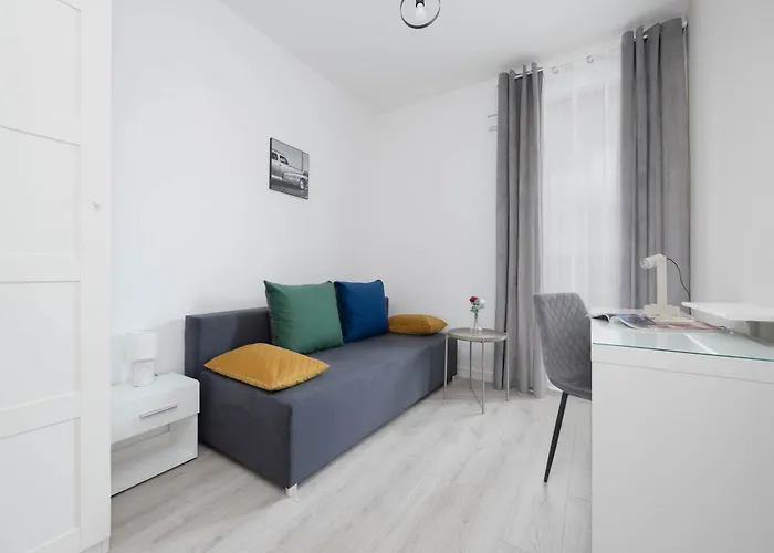 Family Cybernetyki With Ac And Parking By Renters