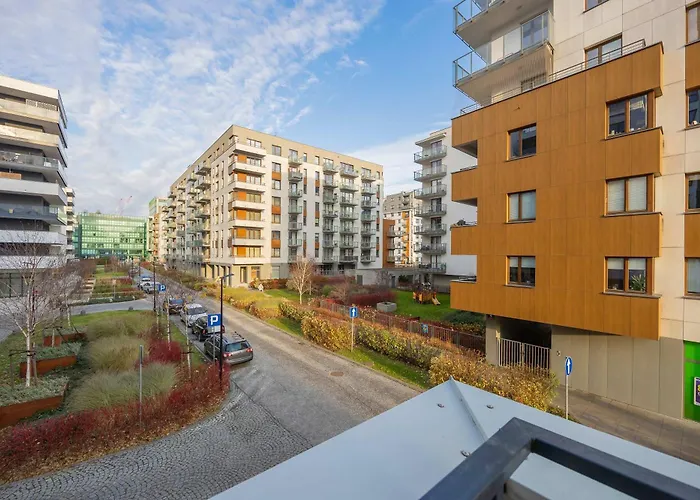 Family Cybernetyki With Ac And Parking By Renters Varsóvia