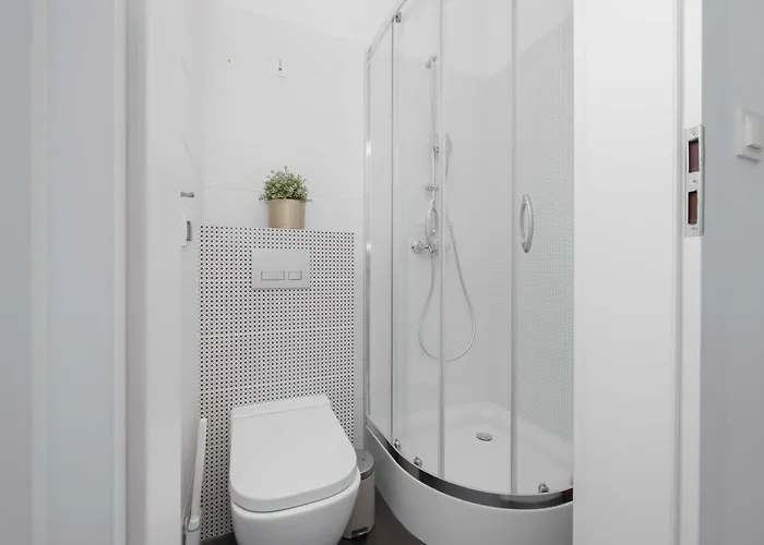 Family Cybernetyki With Ac And Parking By Renters Apartamento Varsóvia