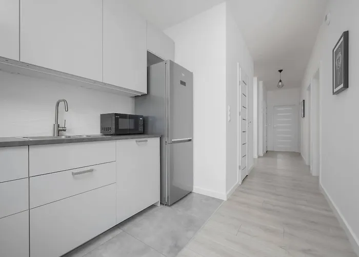 Family Cybernetyki With Ac And Parking By Renters Apartamento *