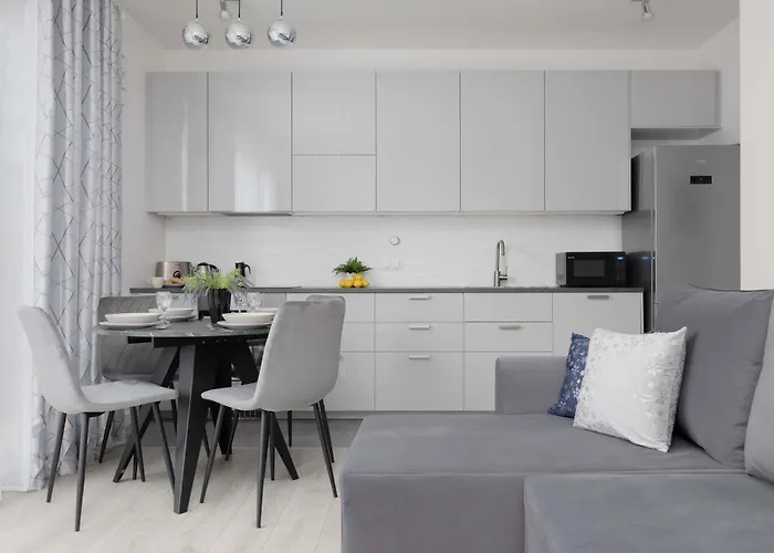 Apartamento Family Cybernetyki With Ac And Parking By Renters *