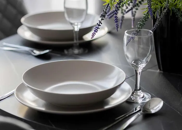 Family Cybernetyki With Ac And Parking By Renters