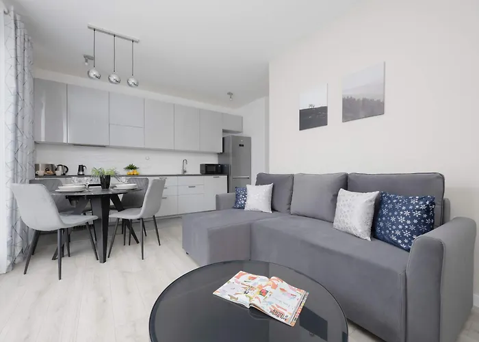 Family Cybernetyki With Ac And Parking By Renters *