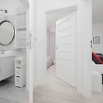 Family Cybernetyki With Ac And Parking By Renters * Warschau